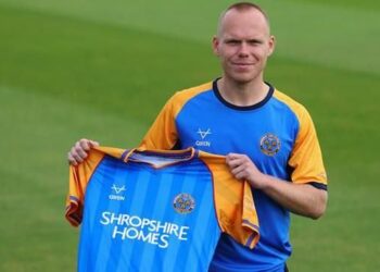 Shrewsbury Town Sign Former Portsmouth Winger Ronan Scully