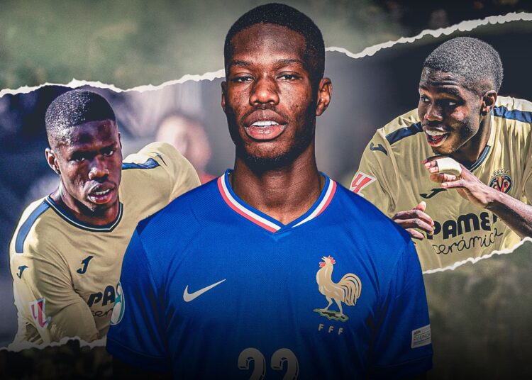 Villarreal striker Barry to undergo medical ahead of Everton move.